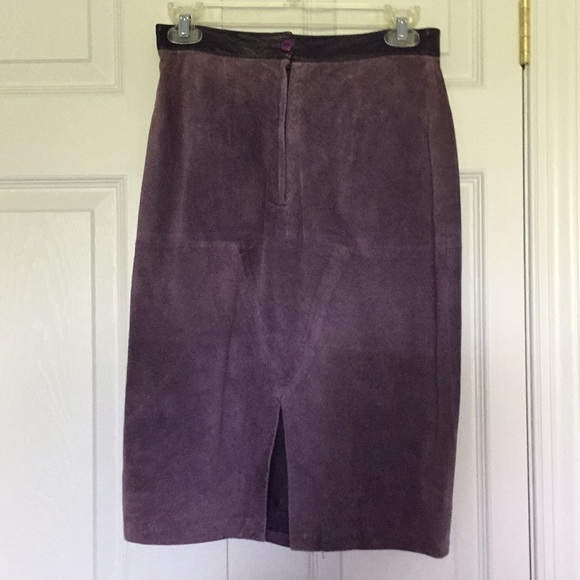 Vintage genuine Suede Skirt. - Picture 2 of 7